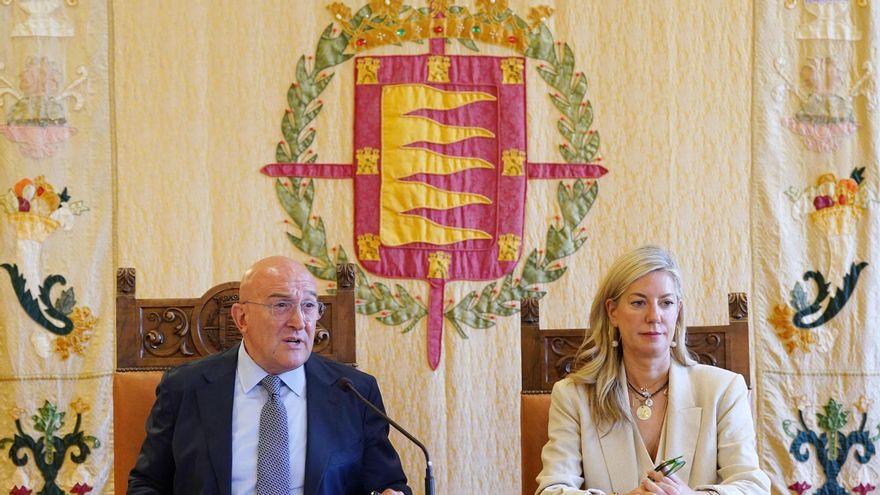 El PP entrega a Vox en Valladolid las áreas de Educación, Cultura y Comercio para impulsar los toros y el uso del vehículo privado