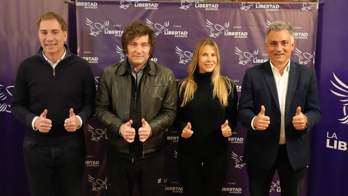 Diego Santilli, Javier Milei, Karen Reichardt y Sebastián Pareja.