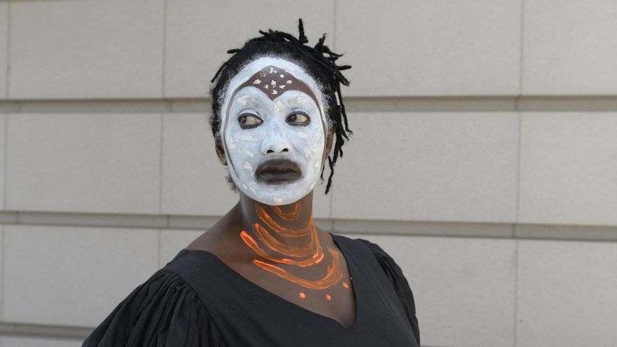 'Los rehenes', cómo la historia colonial sigue siendo "un tabú" y una "cuestión de bandos"