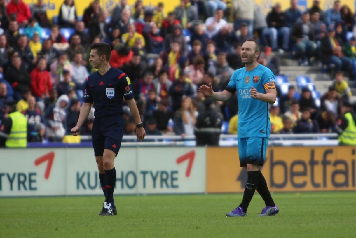 Imágenes del partido entre la UD Las Palmas y el FC Barcelona en el Estadio de Gran Canaria. (Alejandro Ramos).