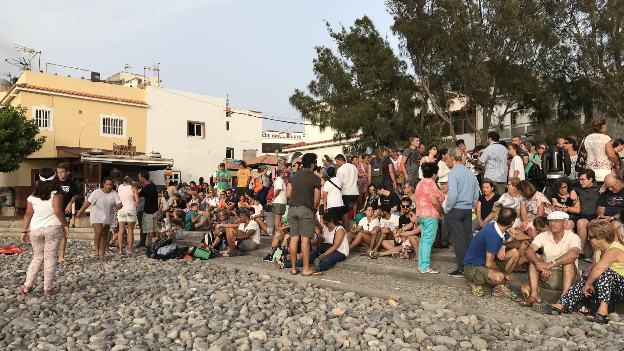 Expectación en La Aldea ante el eclipse de sol