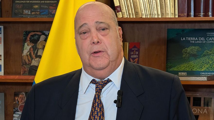 El embajador colombiano regresa a Washington para mostrar voluntad de superar la crisis