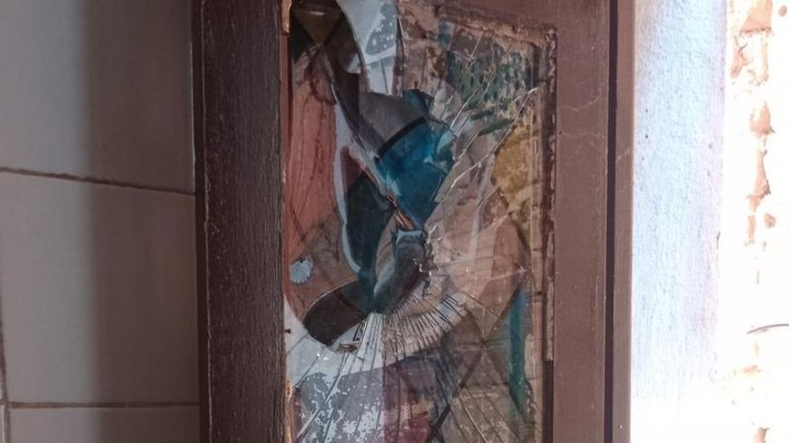 Cristales rotos en la vivienda de la portavoz de la plataforma contra la variante de Manjarrés