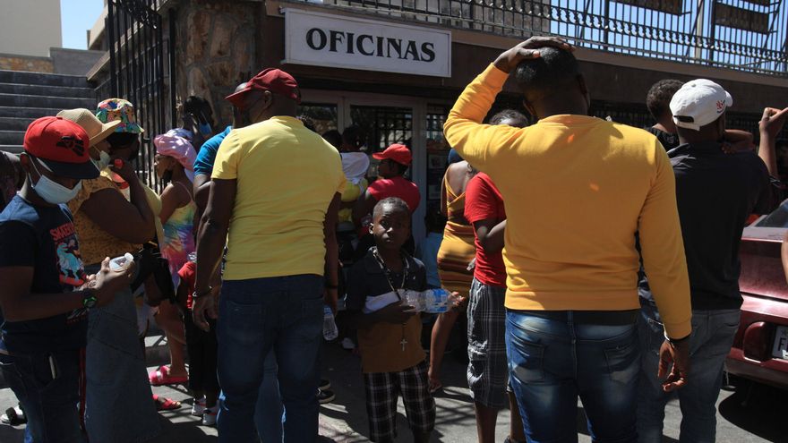 Migrantes haitianos claman ayuda en la catedral de la mexicana Ciudad Juárez