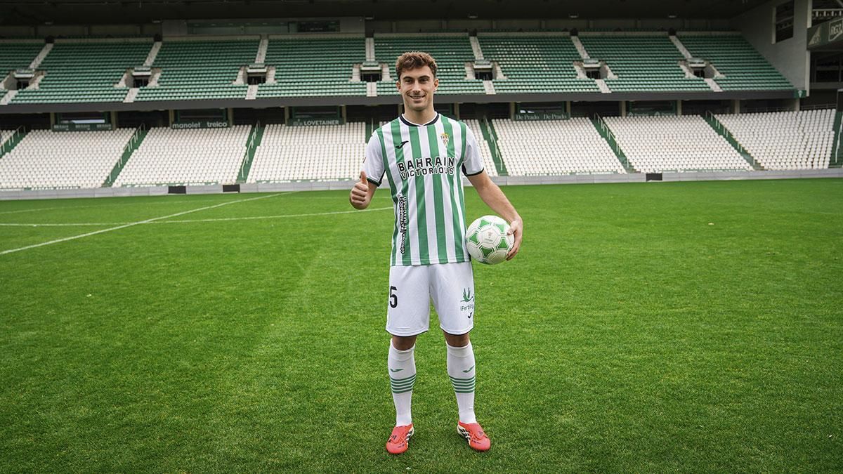 Presentación de Goti como nuevo jugador del Córdoba CF