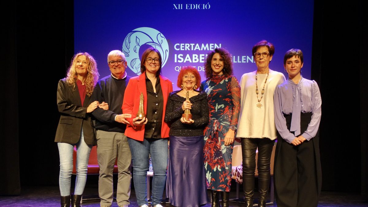Referentes 'desde la calle y las aulas': Quart de Poblet premia la lucha feminista de Cristina Almeida y Julia Sevilla