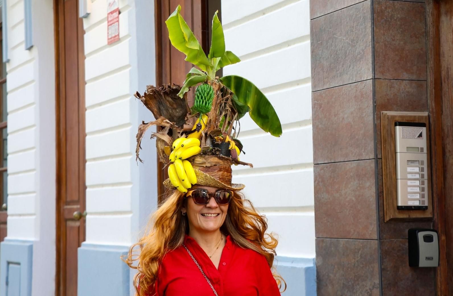Elegancia y originalidad en la Fiesta de la Peluca de Santa Cruz de La Palma. JOSÉ AYUT