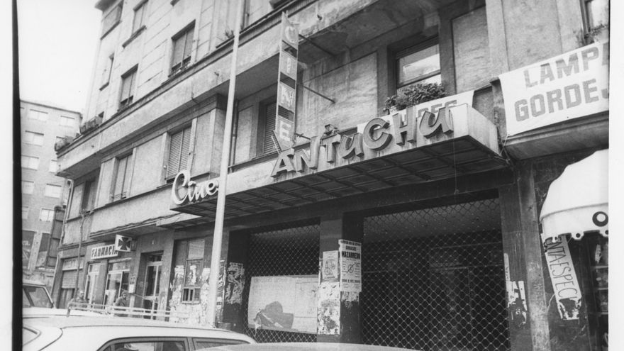 Cine Santuchu de Bilbao en 1985, uno de los primeros cines de barrio en la ciudad
