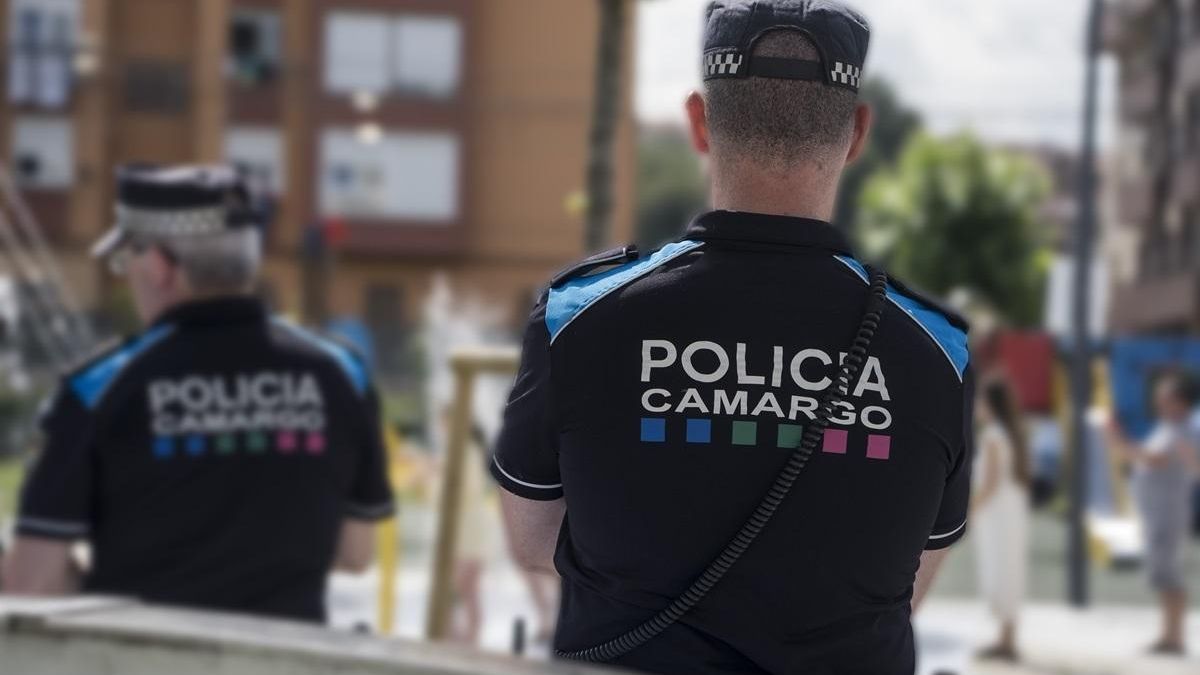 CSIF denuncia la "falta" y el "deterioro" de la calidad de los uniformes de la Policía Local de Camargo