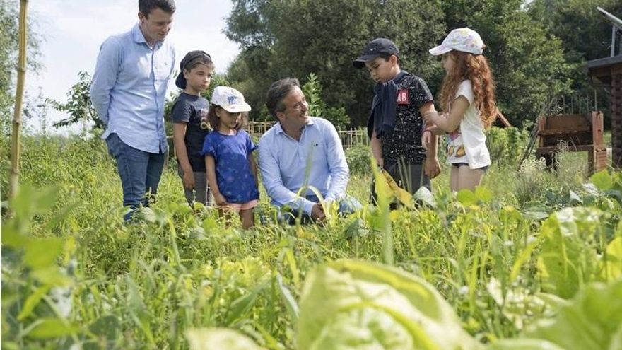 La Escuela de Medio Ambiente de Camargo ofrece la actividad 'Pequecultores' para los meses de verano