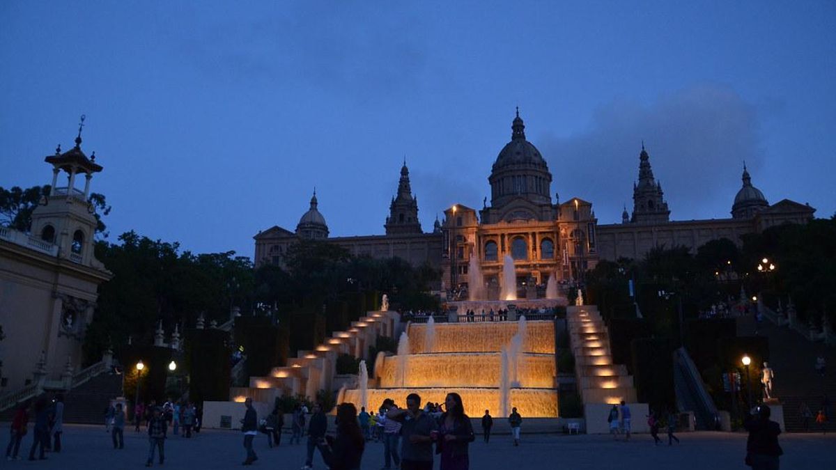 La historia detrás de la fuente mágica de Montjuïc que atrae miles de turistas al año