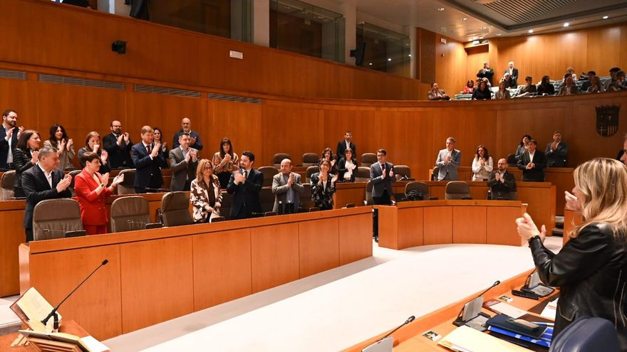 Adiós a la diputada aragonesa más veterana: Mayte Pérez se despide de las Cortes en "un día de emociones"