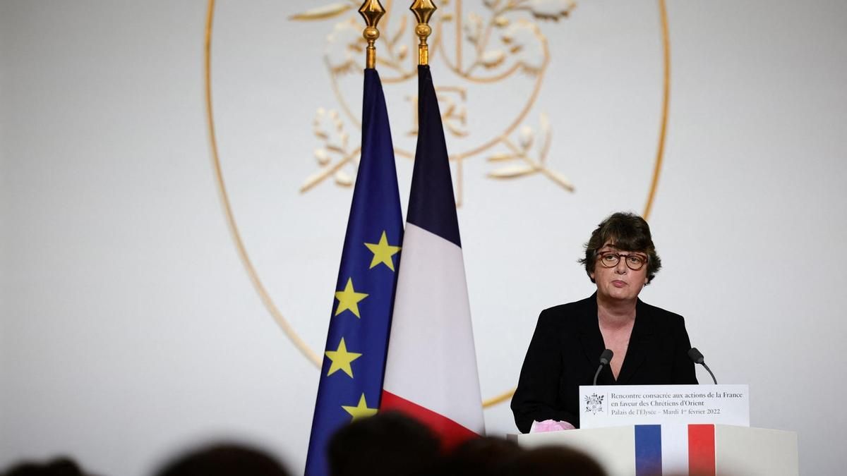 Dimite la directora del Louvre después de las últimas crisis del museo francés