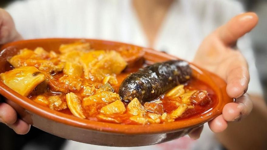 Cinco platos de cuchara imprescindibles para el frío y dónde comerlos en Madrid: del cocido y los callos al ramen japonés