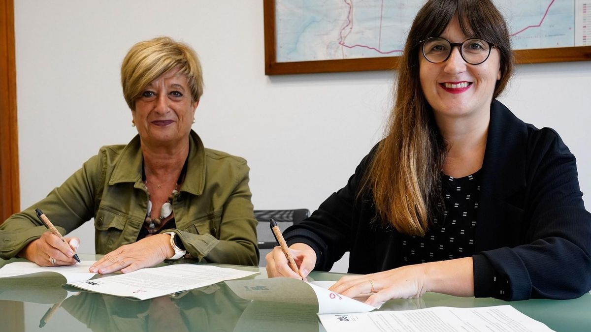 Firma del convenio entre el Ayuntamiento de Bilbao y la asociación Zas.