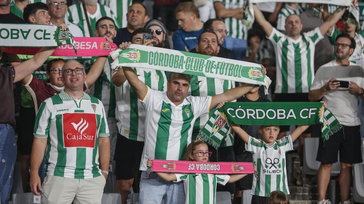Grada Blanquiverde del Córdoba CF - Granada CF