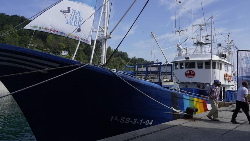 La campaña 'Zero Zabor Uretan' sensibilizará por los puertos vascos sobre la problemática de los residuos en el mar