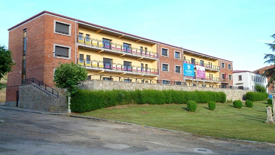 Un edificio del completo de San Cayetano, propiedad de la Diputación leonesa.