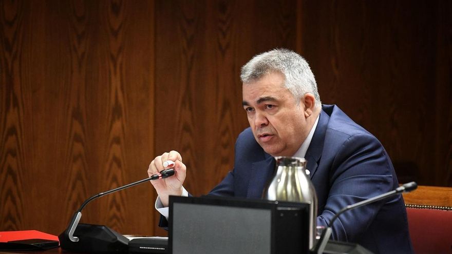 El diputado del PSOE, Santos Cerdán, comparece durante la Comisión de Investigación sobre los contratos públicos realizados durante la pandemia de covid-19, en el Senado, a 30 de abril de 2024, en Madrid (España)