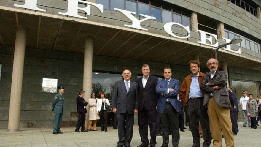 Momento de la inauguración del Ifycel en abril de 2007, con Silván siendo consejero. / Fernando Otero / ICAL