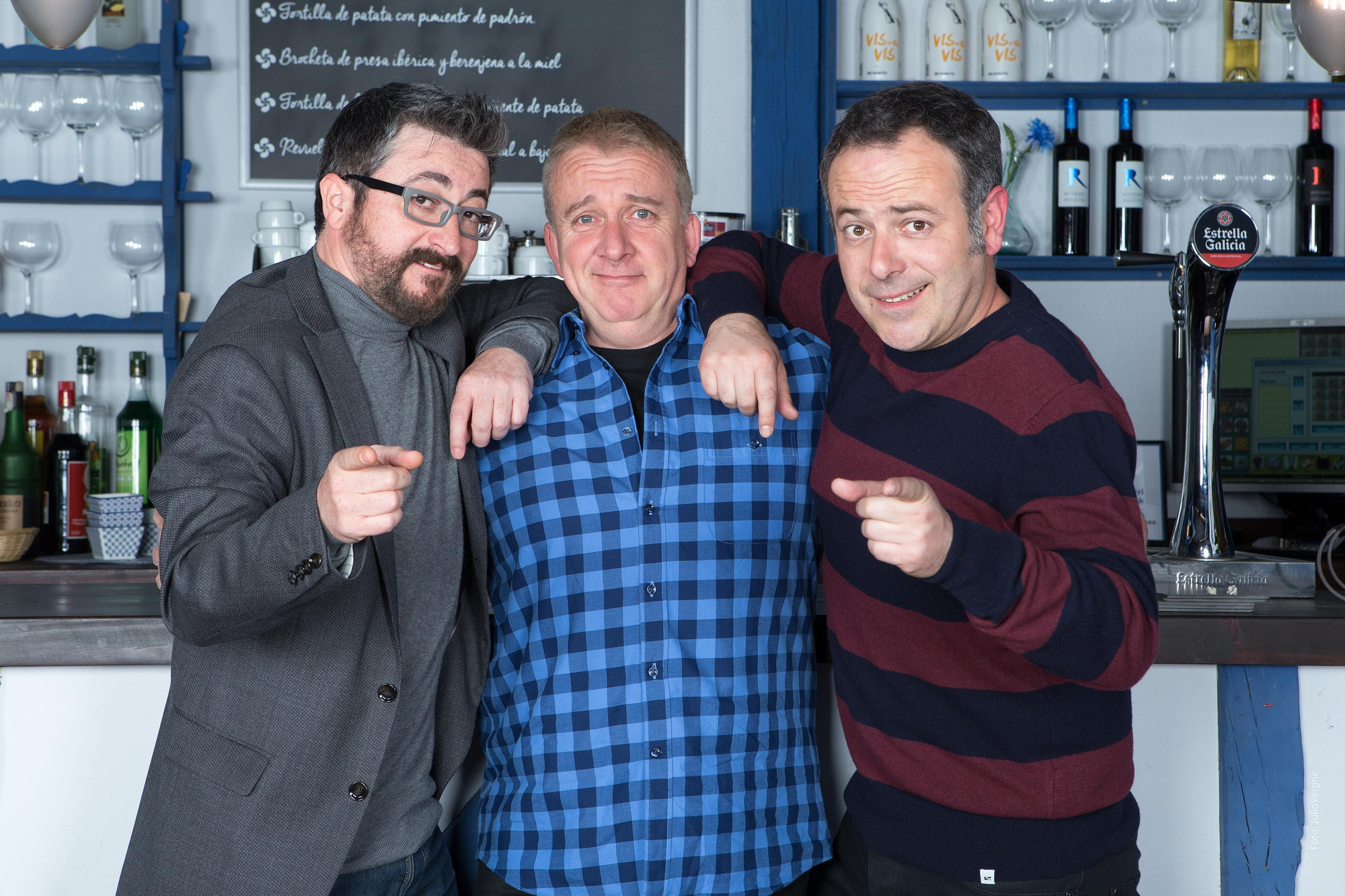 'Allí Abajo' muestra los posados oficiales de su tercera temporada