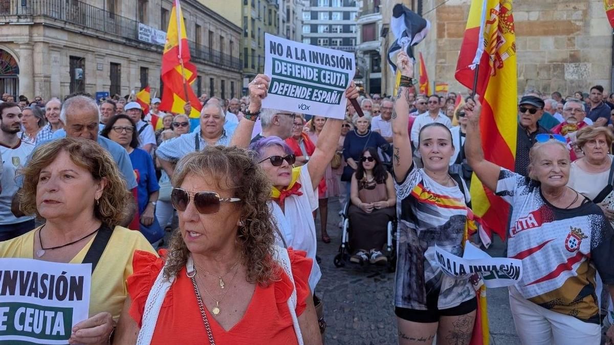 Más de 4.000 personas acuden este miércoles a la manifestación convocada en León "en solidaridad con Ceuta"