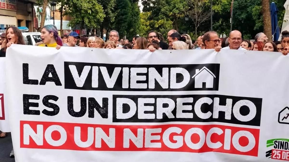 Convocan un minuto de silencio en Cáceres en protesta por la muerte de Maricarmen tras su desahucio