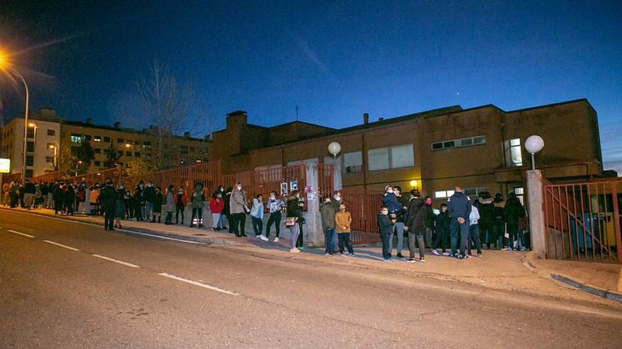 Sanidad prorroga el horario de vacunación sin cita previa en los colegios de Castilla-La Mancha