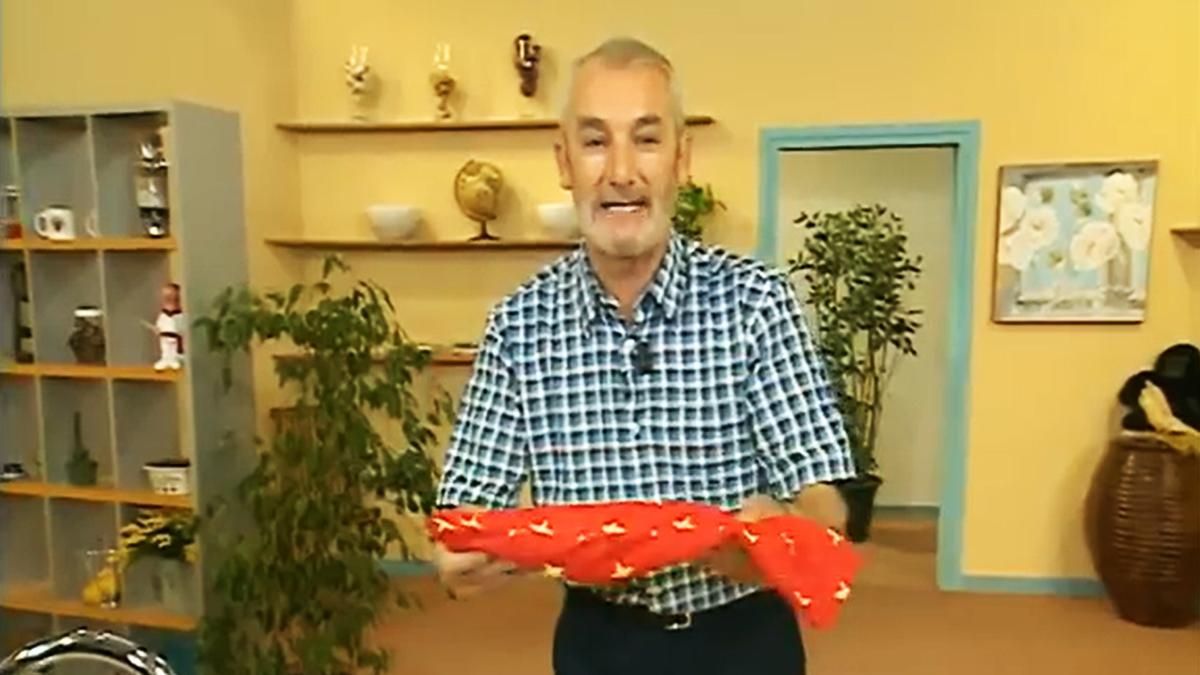 Muere a los 73 años Txumari Alfaro, presentador de 'La Botica de la Abuela' y otros programas de TV