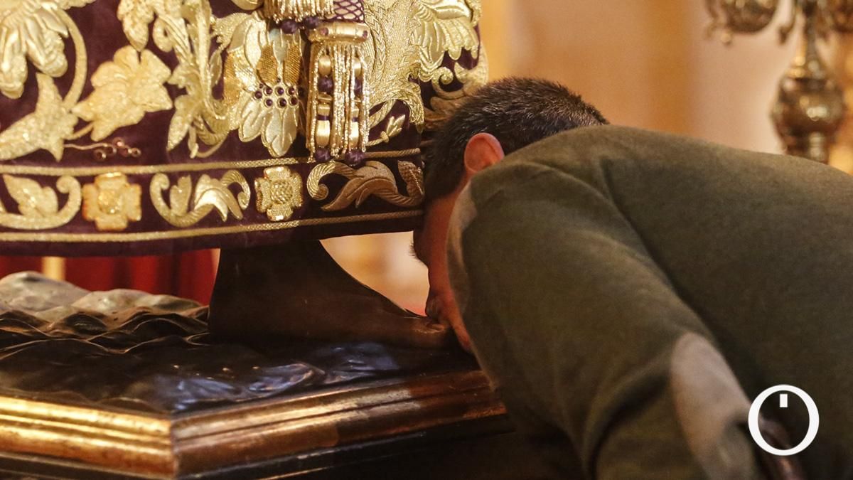 Besapiés de Nuestro Padre Jesús de Pasión