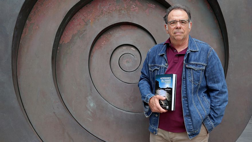 Luis Socorro, autor de ‘Astrónomos del pasado’: “Las creencias de los aborígenes canarios estaban en el cielo, de día y de noche”