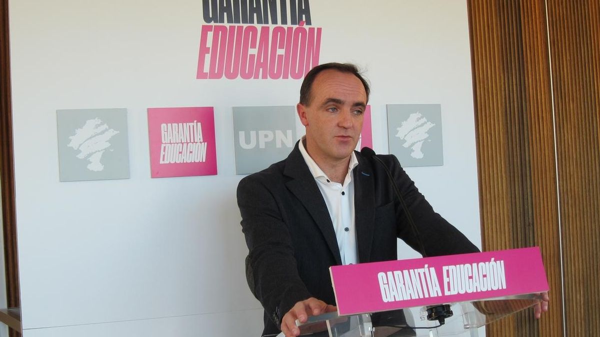 Esparza (UPN) se compromete a convocar 900 plazas de profesores para la educación pública si es presidente del Gobierno