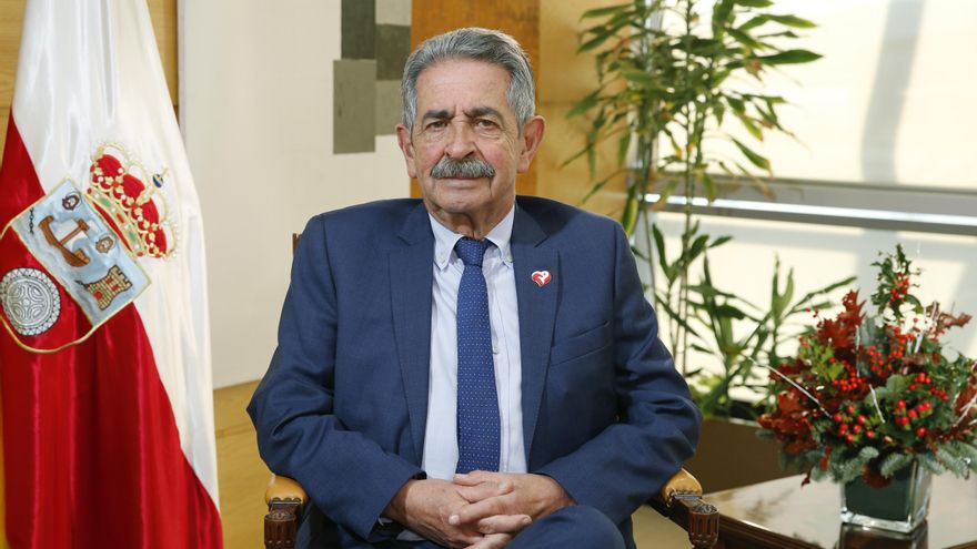 El presidente de Cantabria, Miguel Ángel Revilla, durante su discurso navideño.