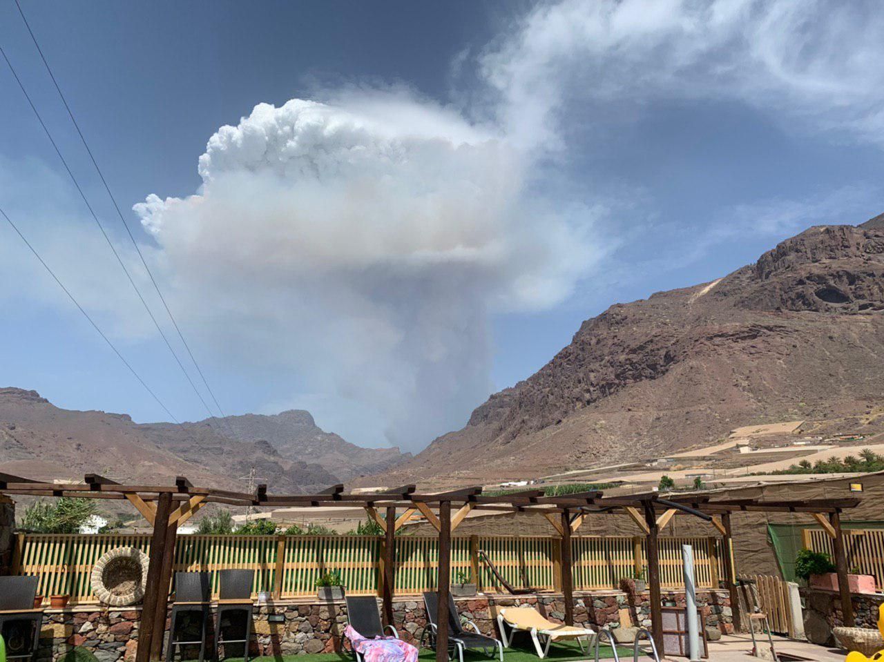 Incendio en Valleseco visto desde La Aldea de San Nicolás.