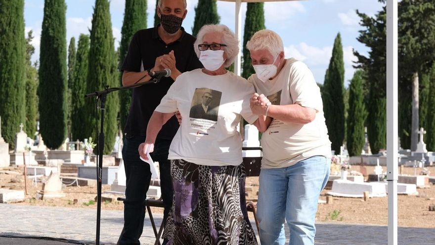 Miguela e Isabel primas y nietas de Alfonso Fontiveros