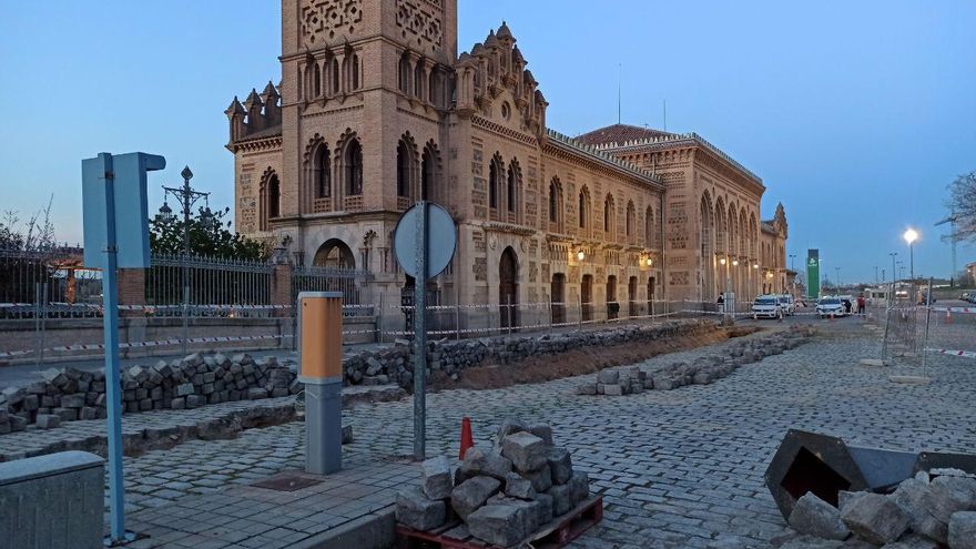 Nueva sorpresa arqueológica en la estación de tren de Toledo: "Todo apunta a que el muro es romano"