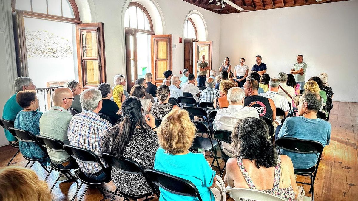 Santa Cruz de La Palma informa a vecinos y comerciantes del inicio de las obras en las calles Pérez Volcán, Díaz Pimienta y avenida Marítima.