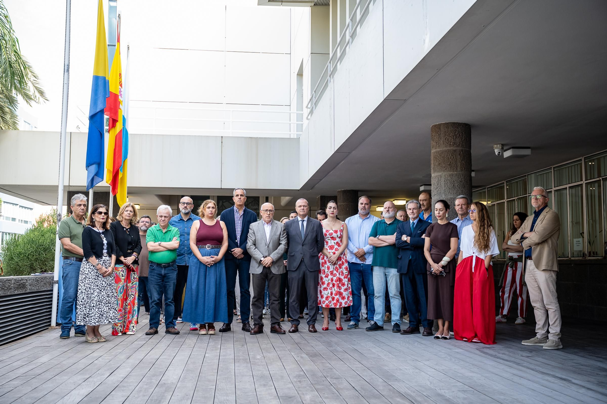 El Cabildo de Gran Canaria, durante el minuto de silencio este pasado miércoles.