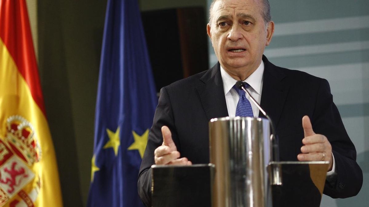 Fernández Díaz replica a Sánchez que otros gobiernos socialistas avalan el acuerdo con Turquía que él tacha de ilegal