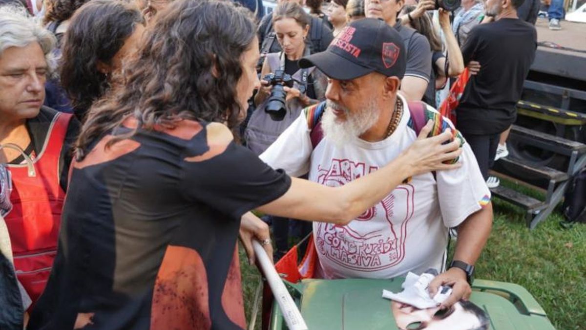 Fabián Grillo estuvo al frente del festival en pedido de justicia por su hijo.