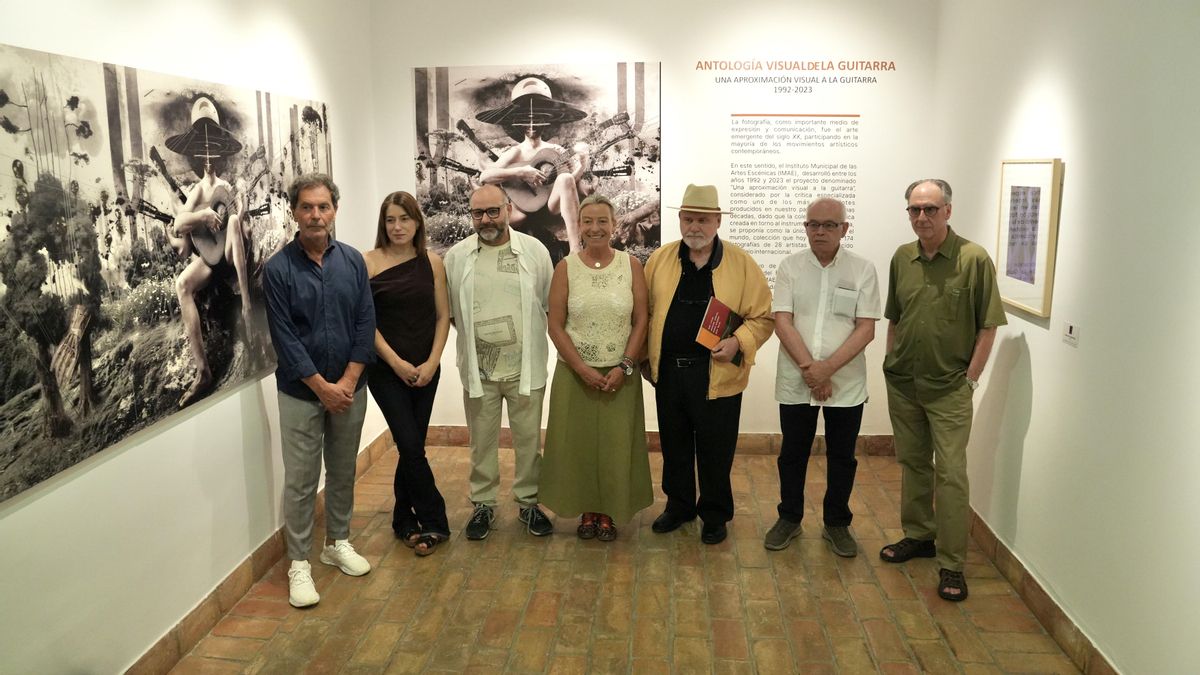 Inauguración de la exposición 'Antología Visual de la Guitarra (Una aproximación Visual a la Guitarra, 1992-2023)