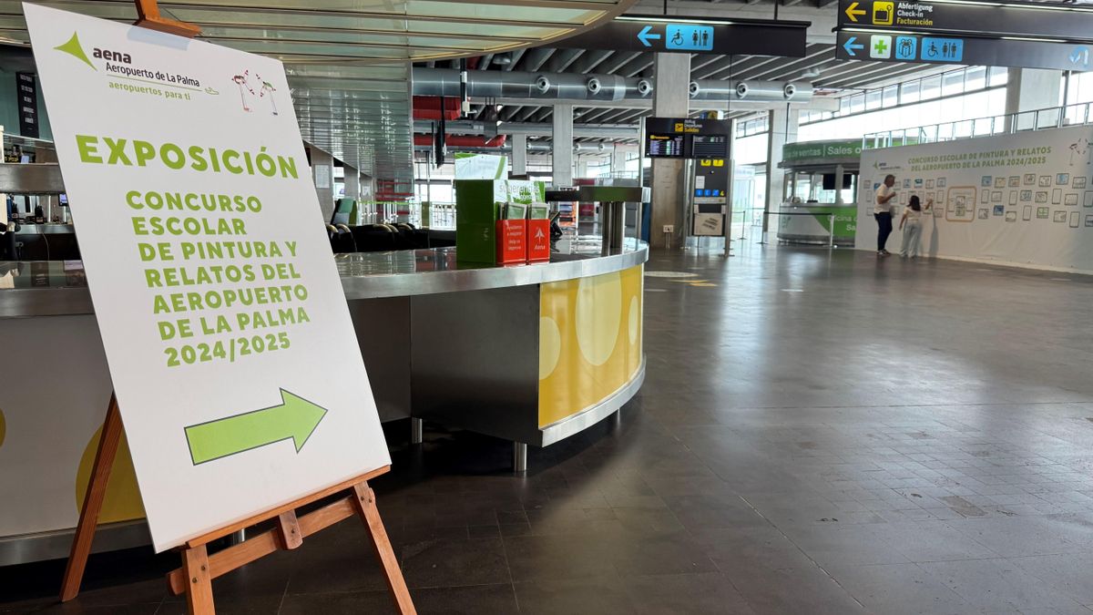 Exposición de las obras del Concurso de Pintura y Escritura del aeropuerto de La Palma