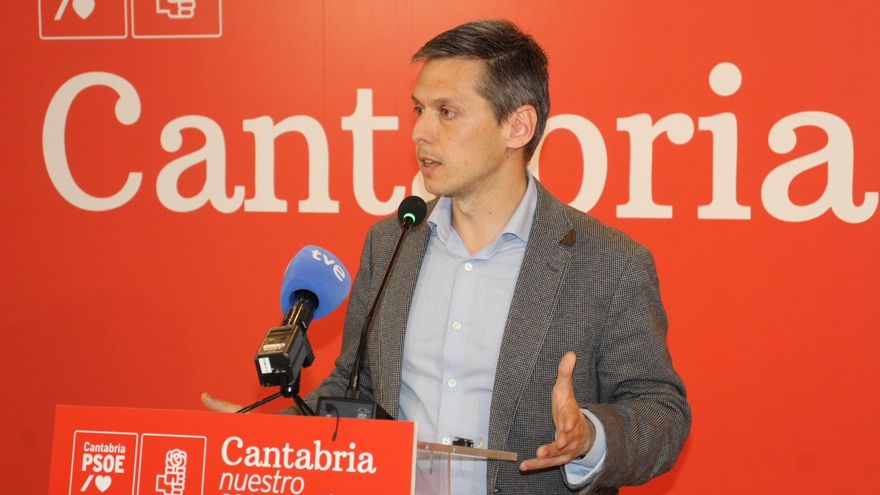 El portavoz del PSOE en el Parlamento de Cantabria, Mario Iglesias