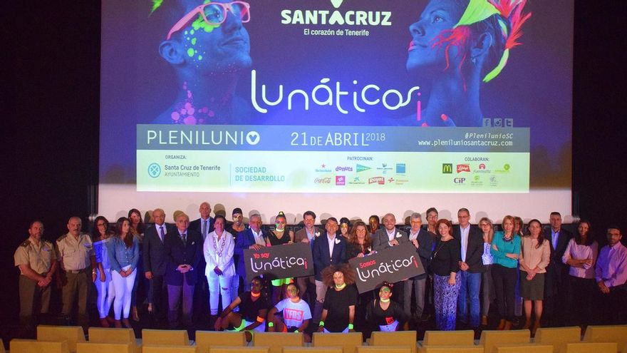 Foto de familia de la presentación de la actividad, este lunes en TEA