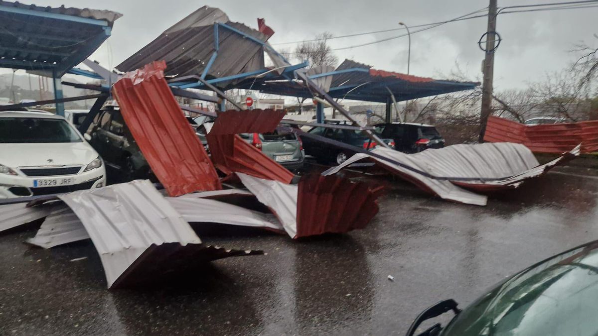 Un tornado de tres minutos siembra el caos en Plasencia: más de 50 coches destrozados y graves daños en el hospital