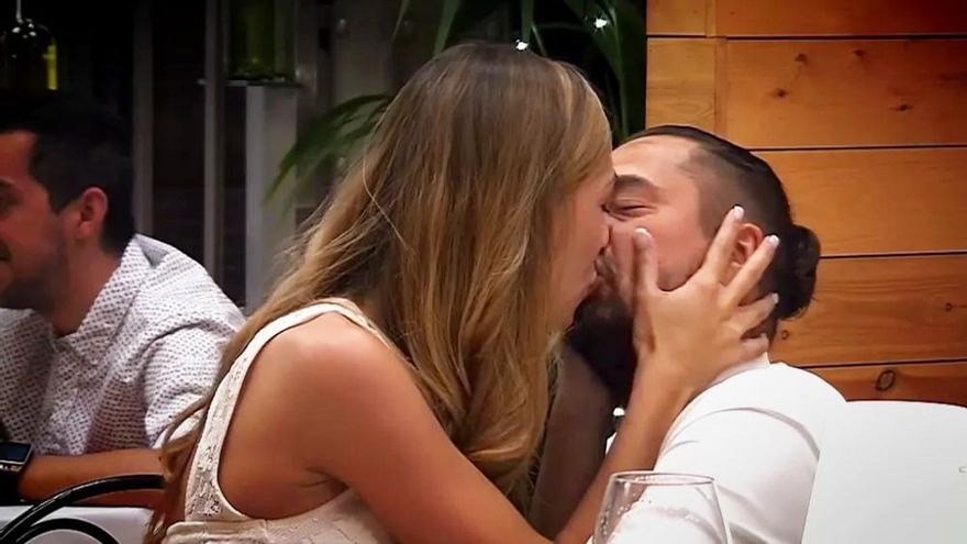 'First Dates' celebra los cinco años de la boda de la primera pareja del programa