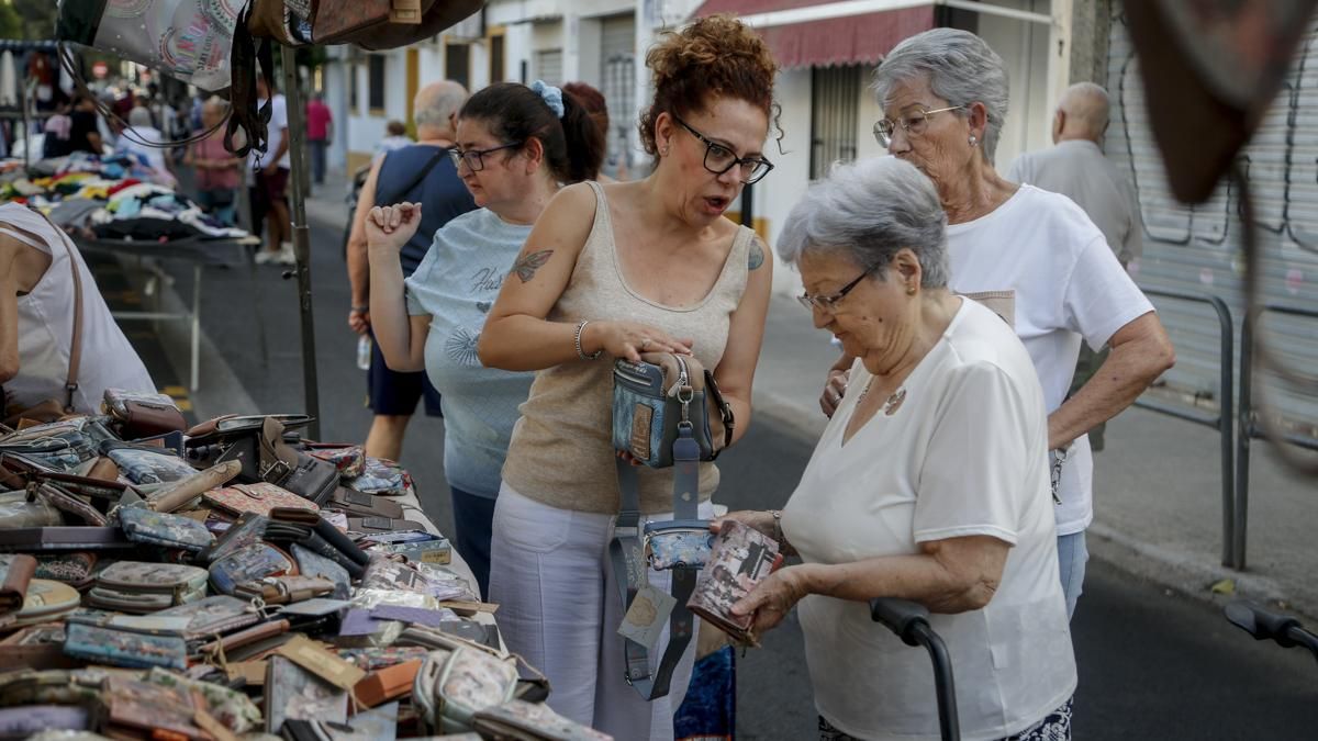 Mercadillo del sector sur vuelve junto a la avenida de Cádiz