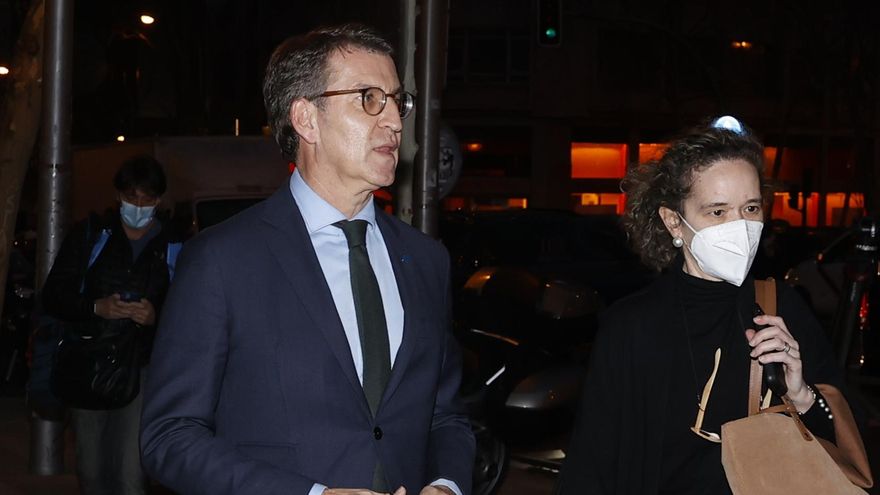 Feijóo a su llegada a Génova antes de la reunión con los barones