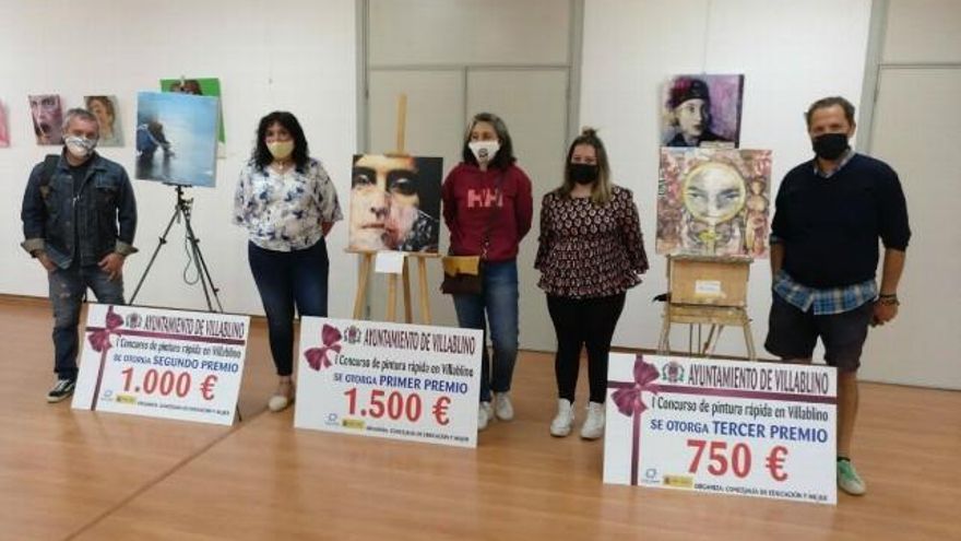Los premiados del concurso de pintura. / Foto Luis Álvarez.