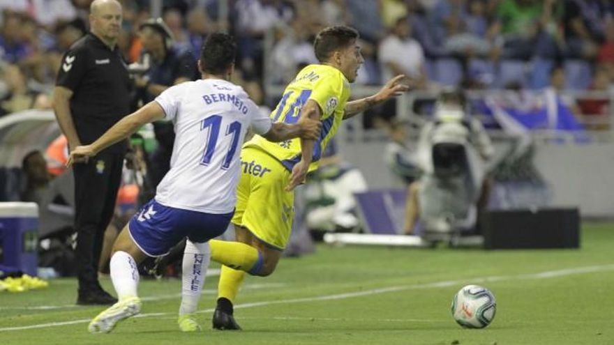 El CD Tenerife y la UD Las Palmas comenzarán la liga frente al Fuenlabrada y al Real Valladolid